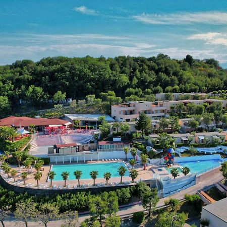 Centro Vacanze Mirage Torre di Palme Exterior foto